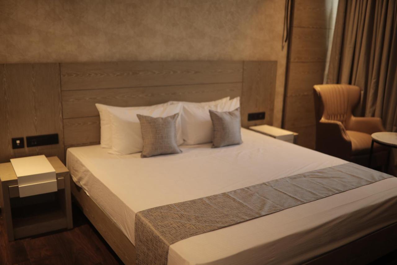 Hotel Mothimahal Residency Thrissur Esterno foto