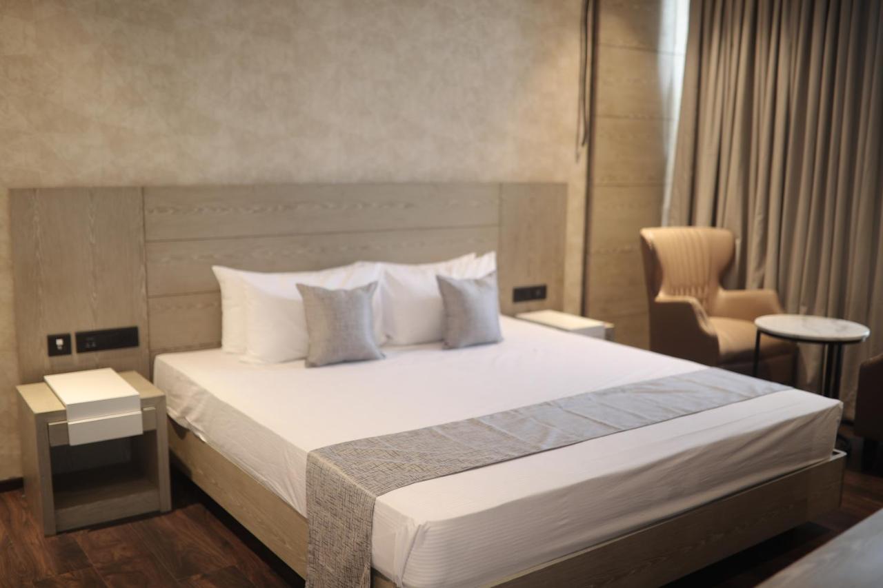 Hotel Mothimahal Residency Thrissur Esterno foto