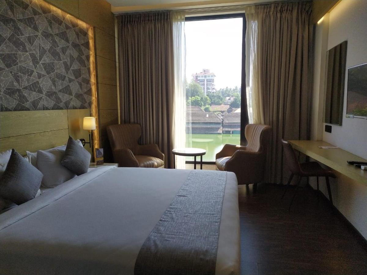 Hotel Mothimahal Residency Thrissur Esterno foto